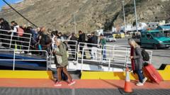 Thousands evacuate Greek island of Santorini amid earthquake fears